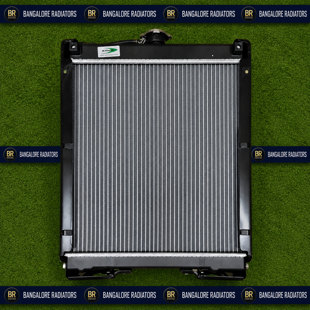 RADIATOR ADAPTABLE FOR MAHINDRA TRACTOR 4 DI 475 / 575 WITH SHROUD & COOLANT BOTTLE 006002441A91 - Image 2